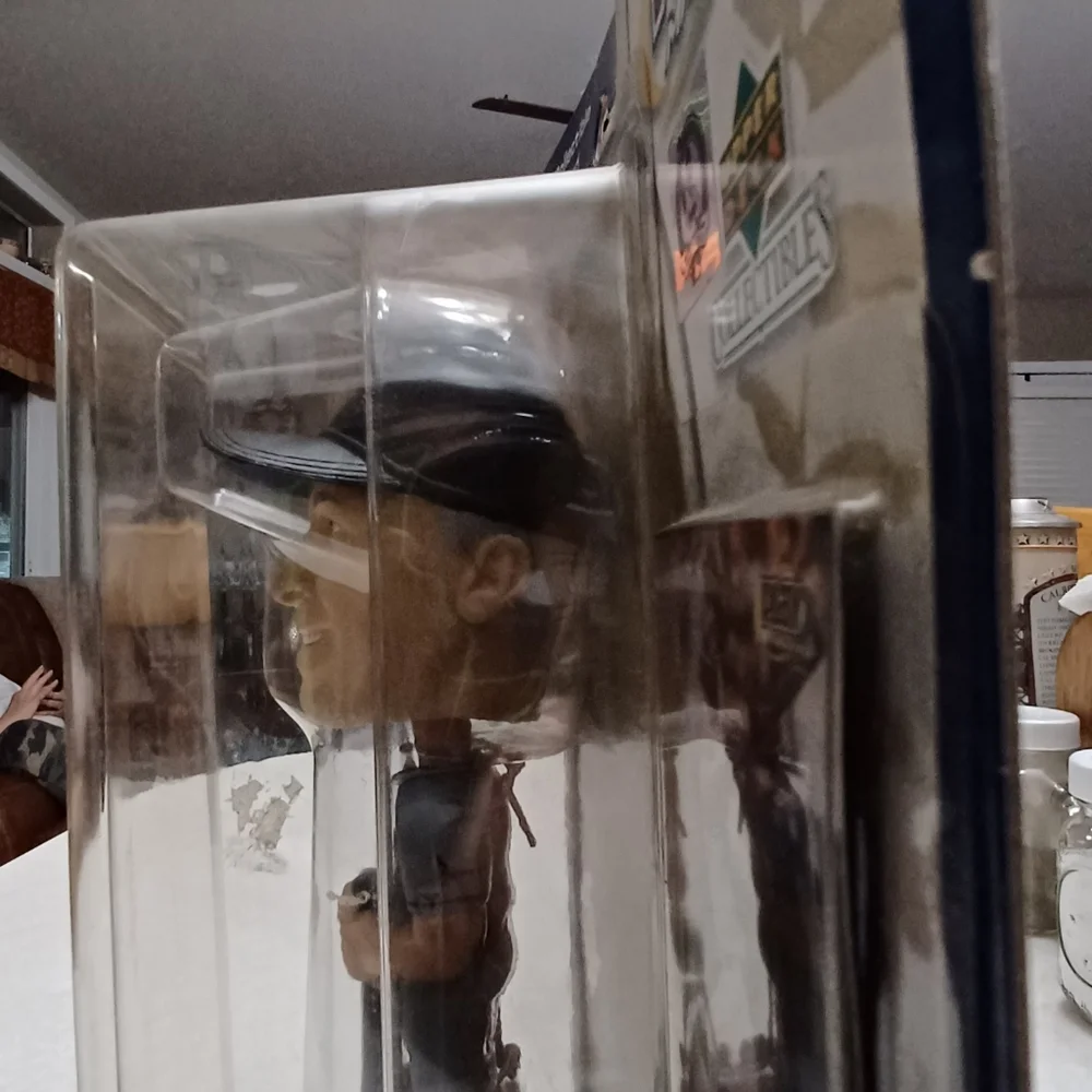 Cal Ripken  2001 MLB Edition - Picture 3 of 4